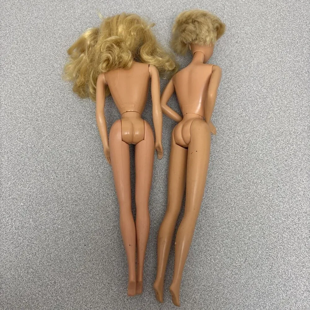 Lot of 8 Vintage Mixed Styles Mattel Barbie, 1966 Body Mold, Twist Waist, Nude